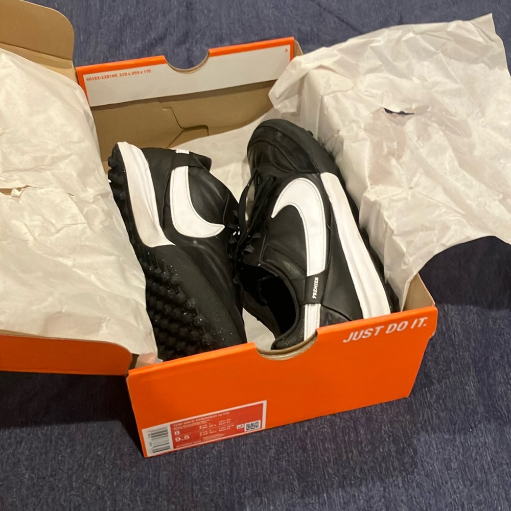 Nike premier turf soccer shoes